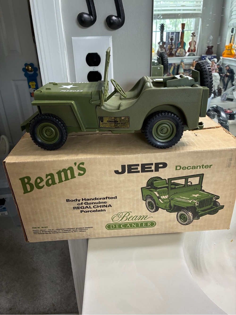New in Box Vintage and Rare 1986 Jim Beam Bourbon Army Jeep Decanter